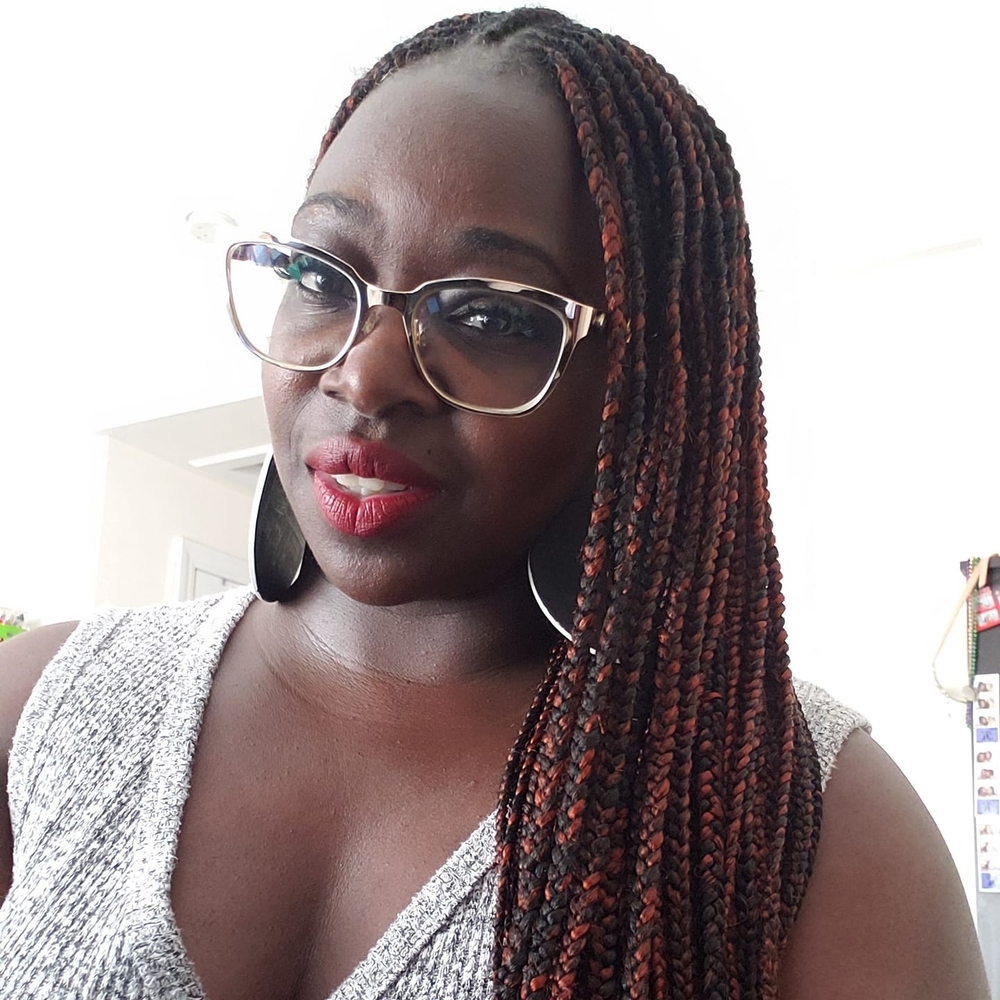 Meet your Posher, Latisha